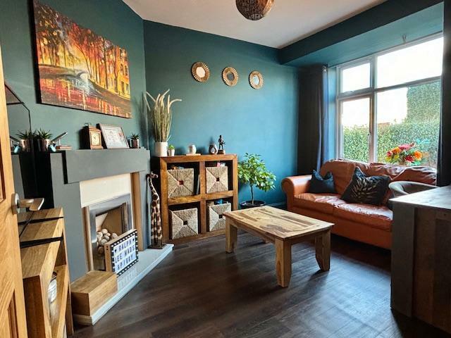 Front Lounge