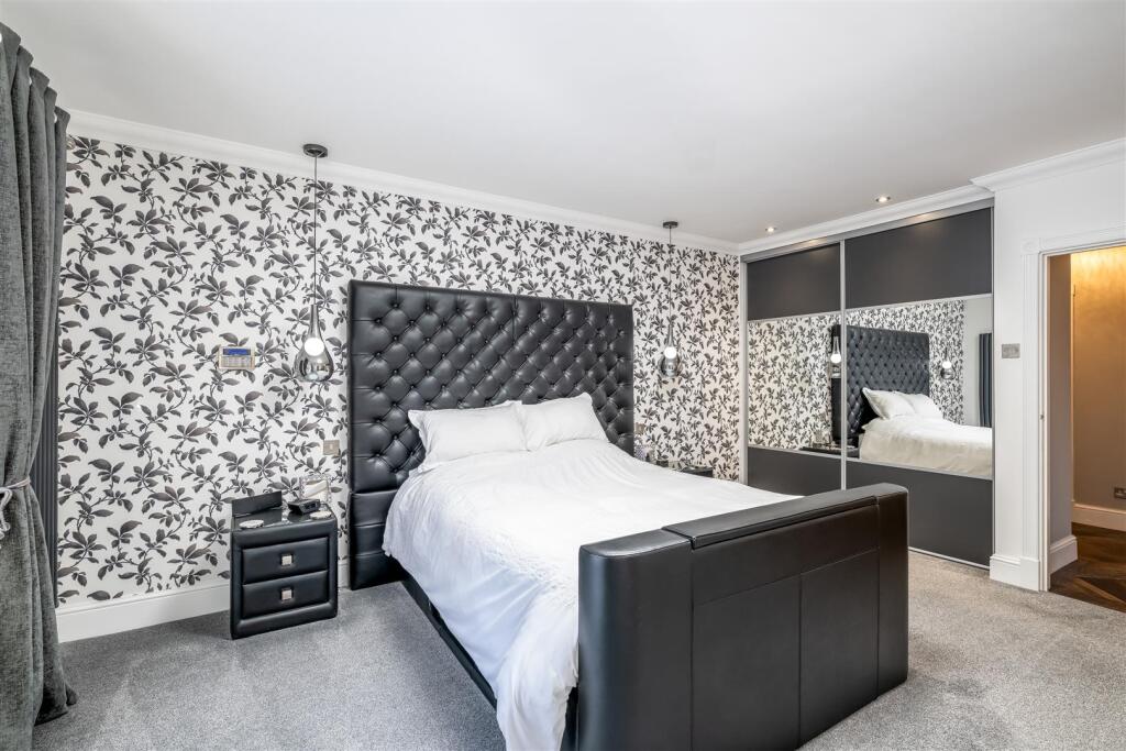 260105 - 90 Hookhams Lane, Renhold - 22.jpg