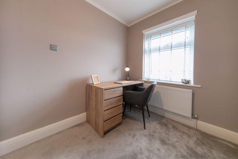 Bedroom 3/Home working space