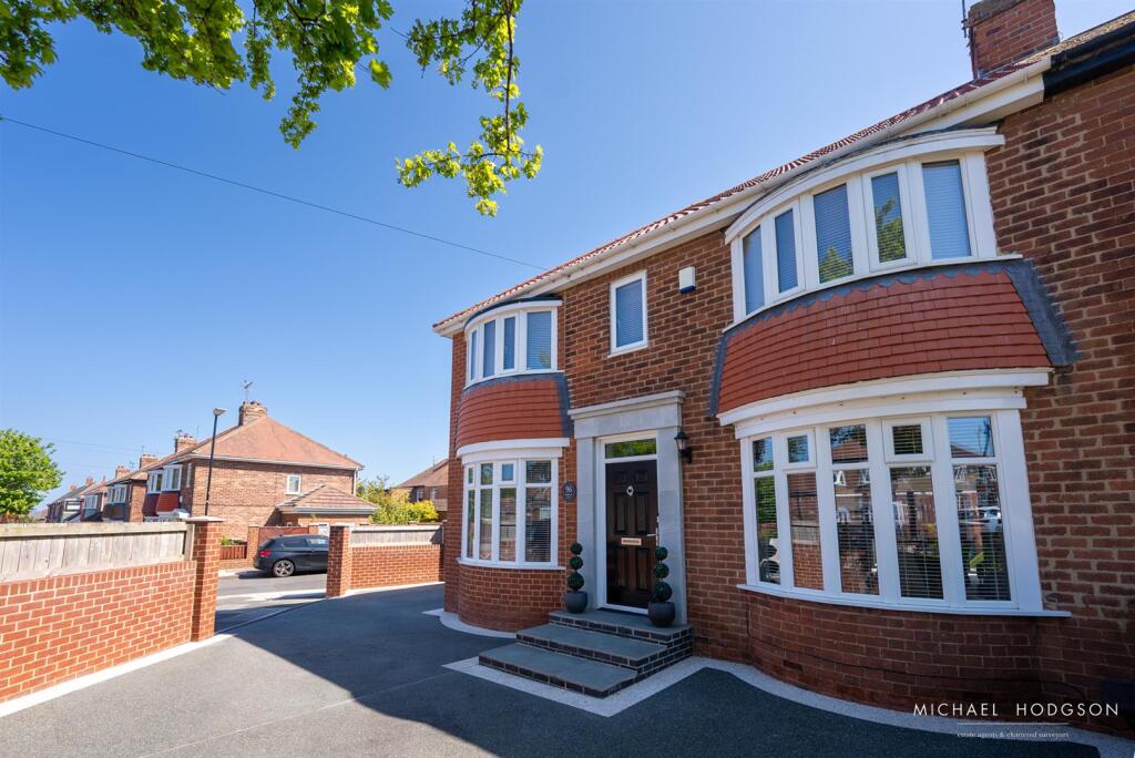 Dykelands Road-03.jpg