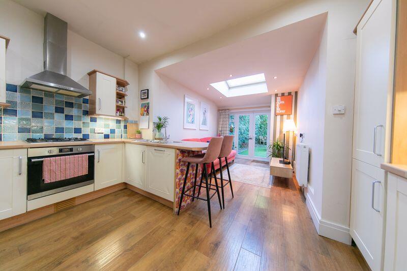 Kitchen &amp; rear living space