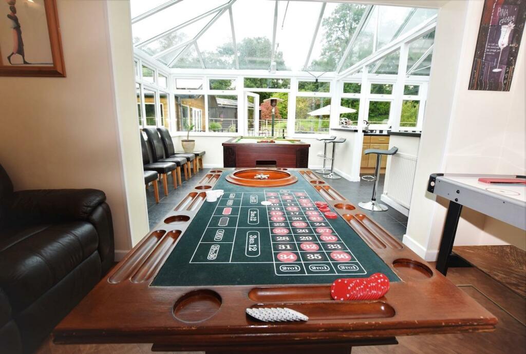 DINING ROOM/FURTHER GAMES AREA