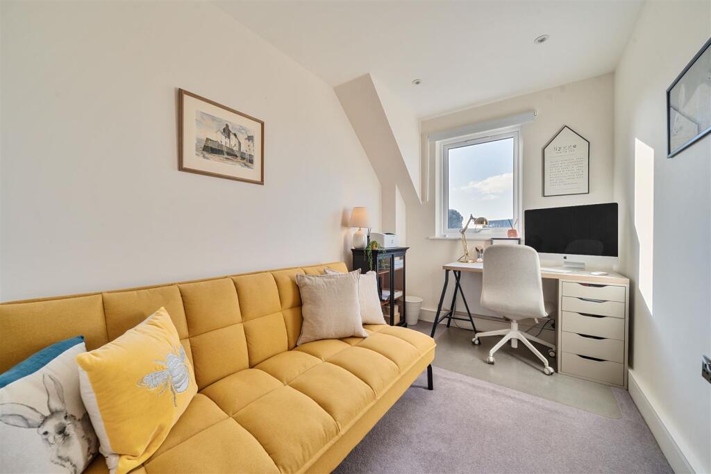 Cambric Chase Bed 3.jpg