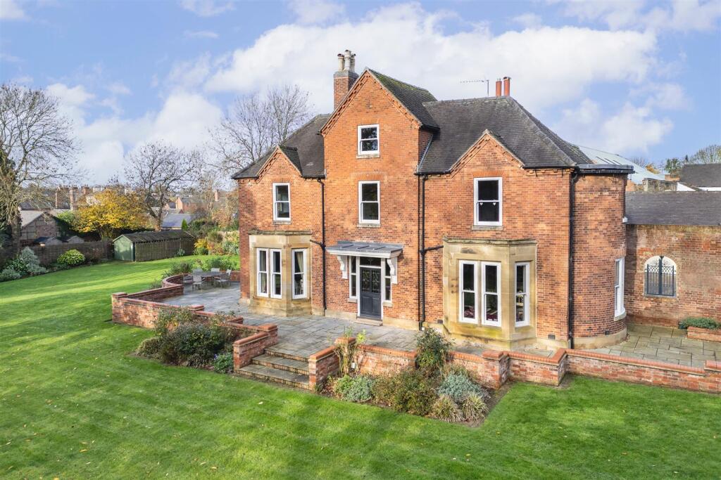 Upper Church St, Ashby