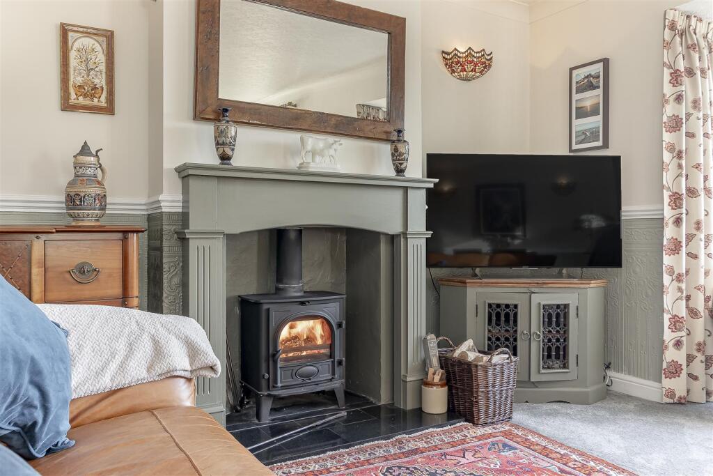 Living Dining Room - F.jpg