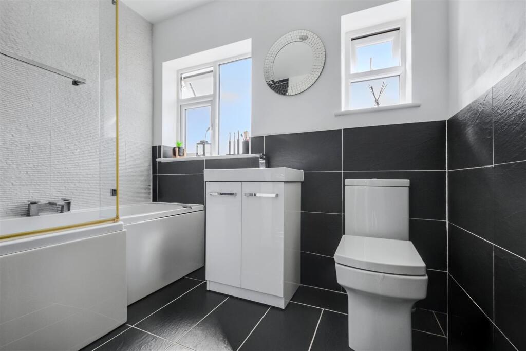 Bathroom.jpeg