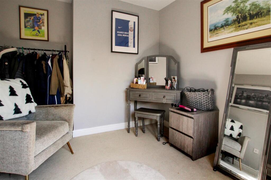 bedroom-4-1.jpg