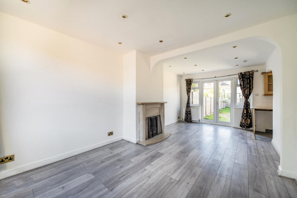 1364084-7-68e3a52...