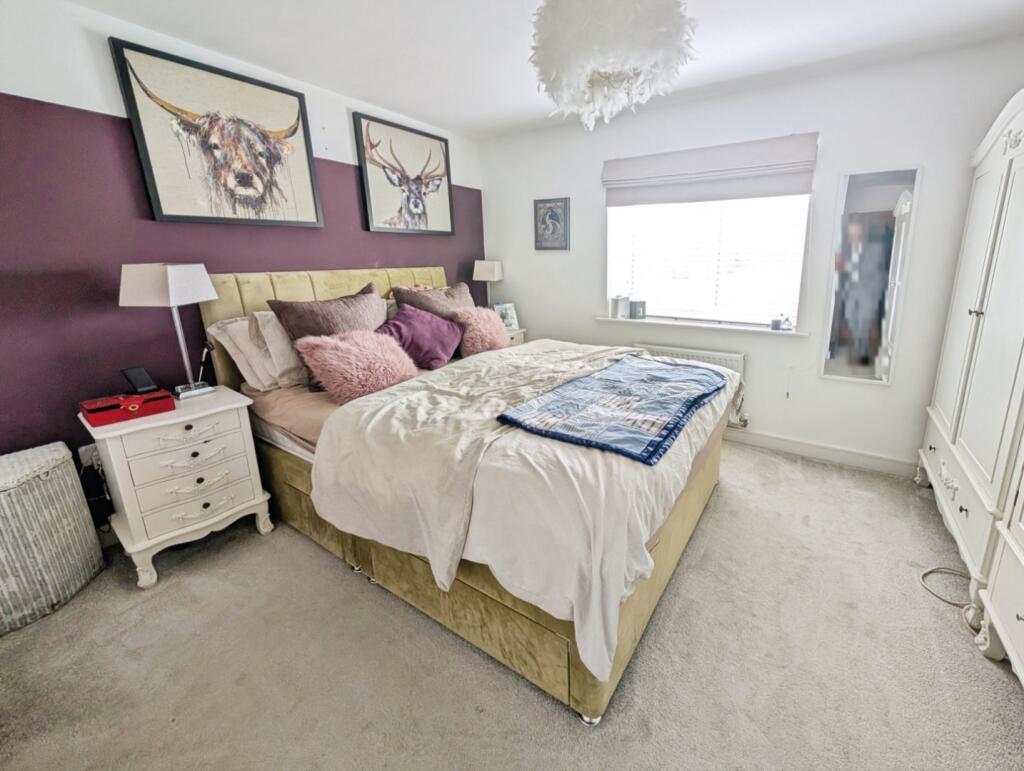 pbox-bedroom-326460.jpg
