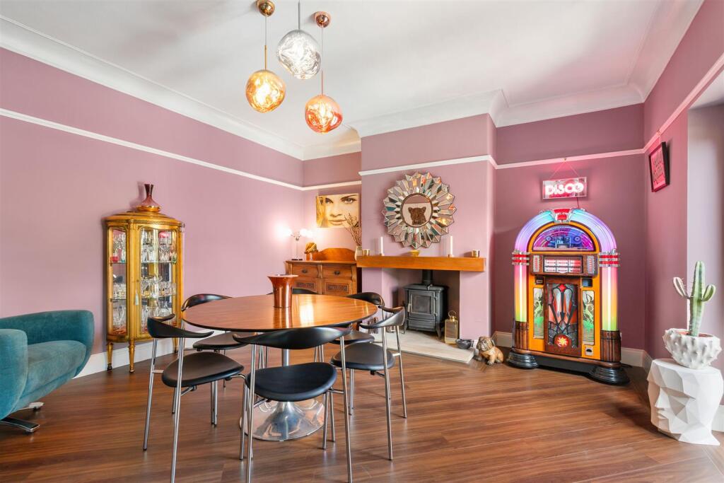 Dining Room.jpg