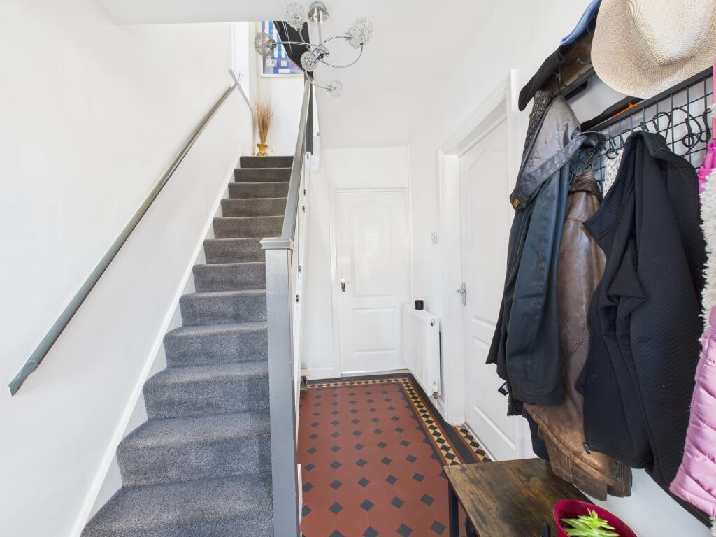 CAM05192G0-PR0042-STILL007