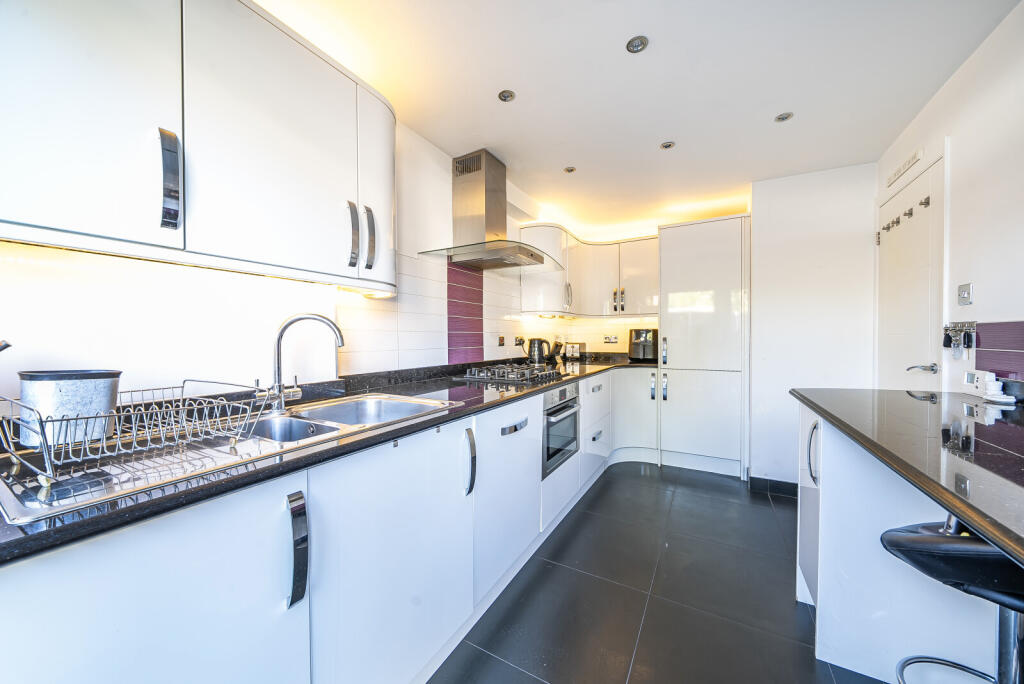 1362855-6-68e3d6a...