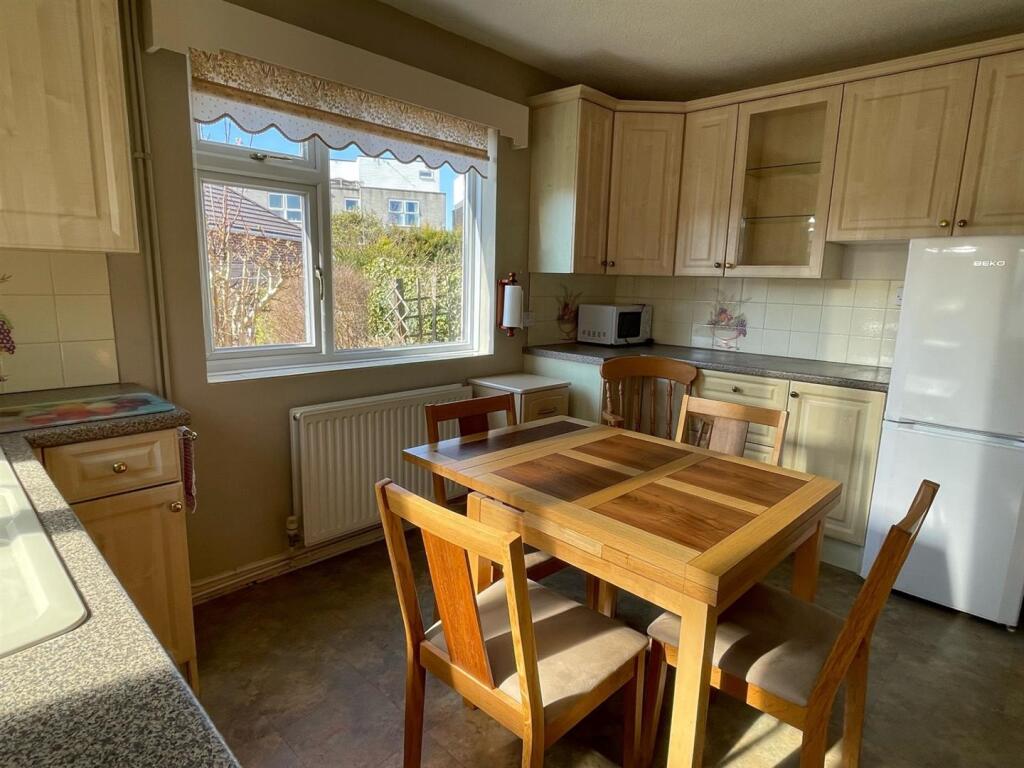 Kitchen..jpg