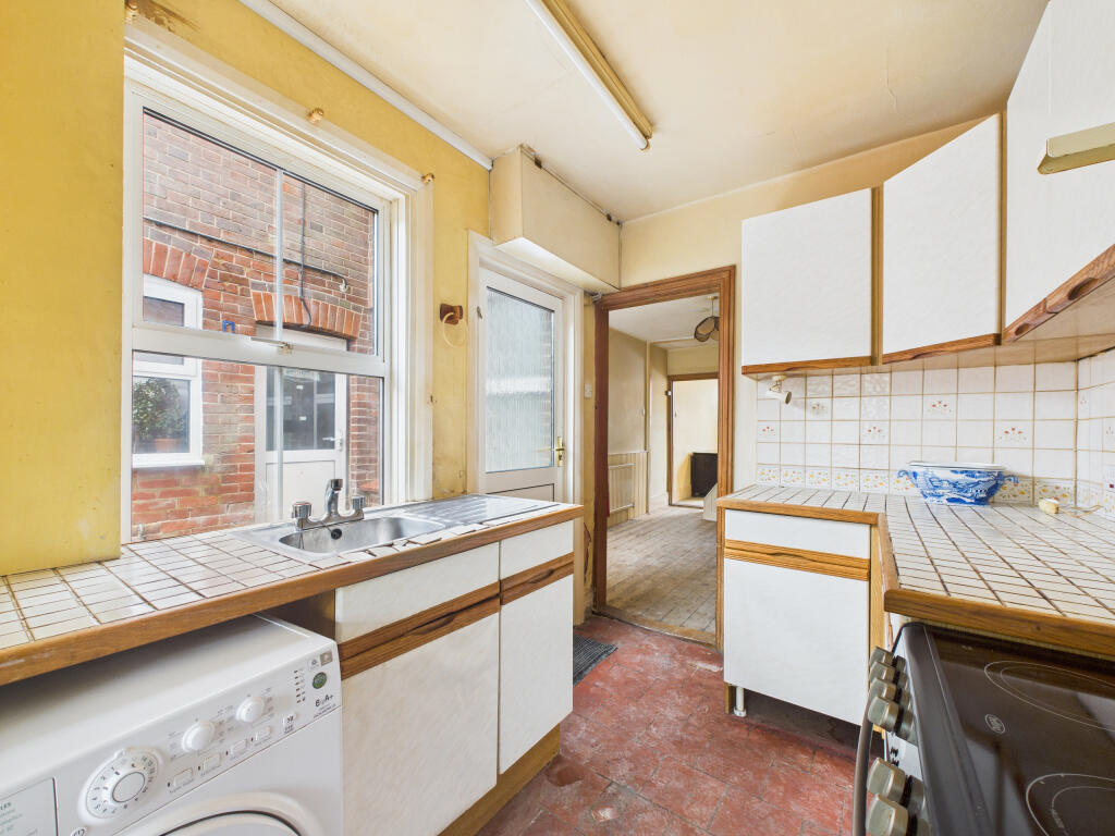 CAM02909G0-PR0497-STILL005