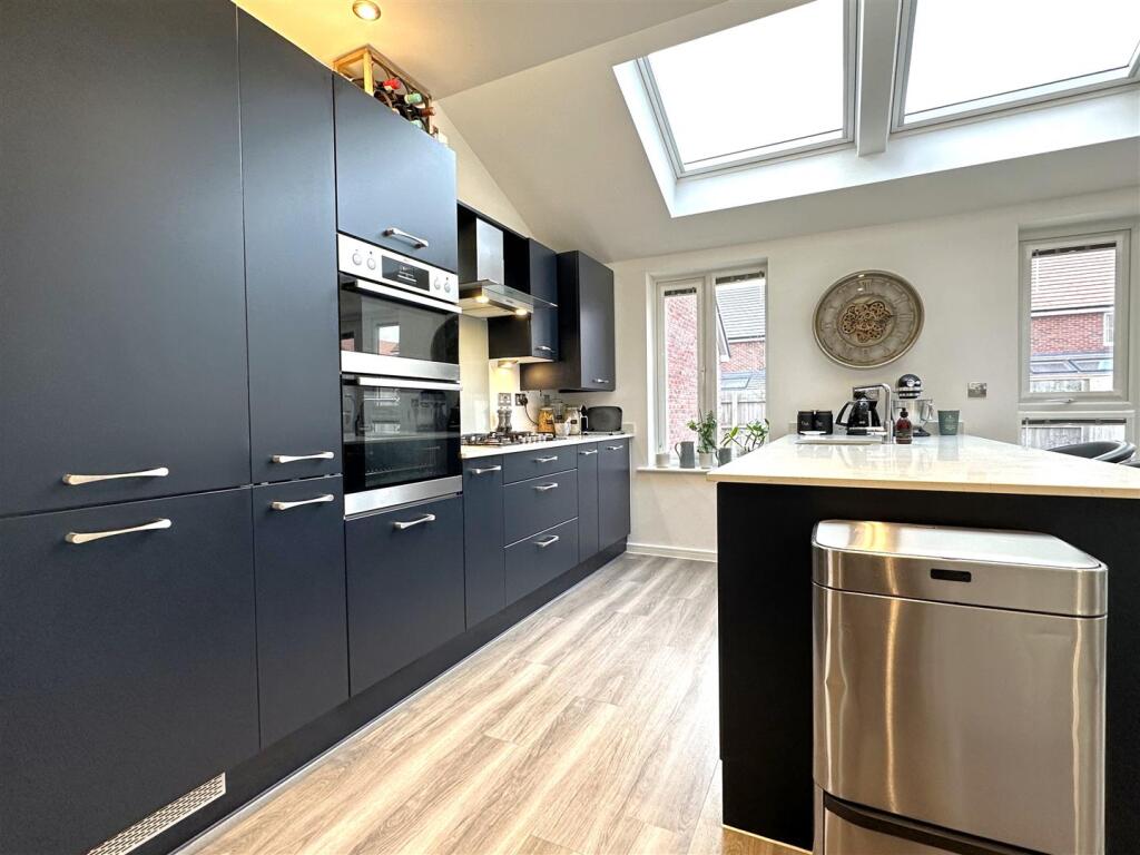 Stunning Kitchen 269
