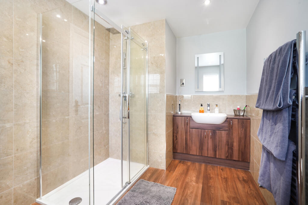 En-Suite Master 2
