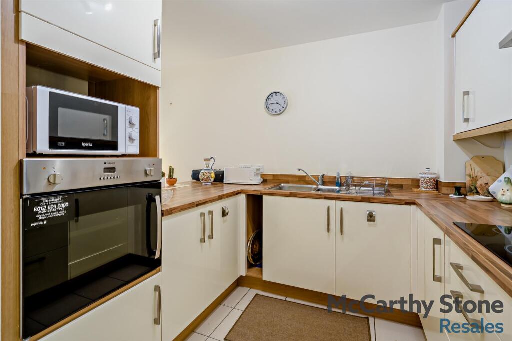 8670767-interior04-800.jpg