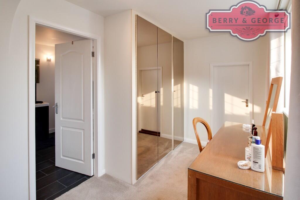 DRESSING ROOM
