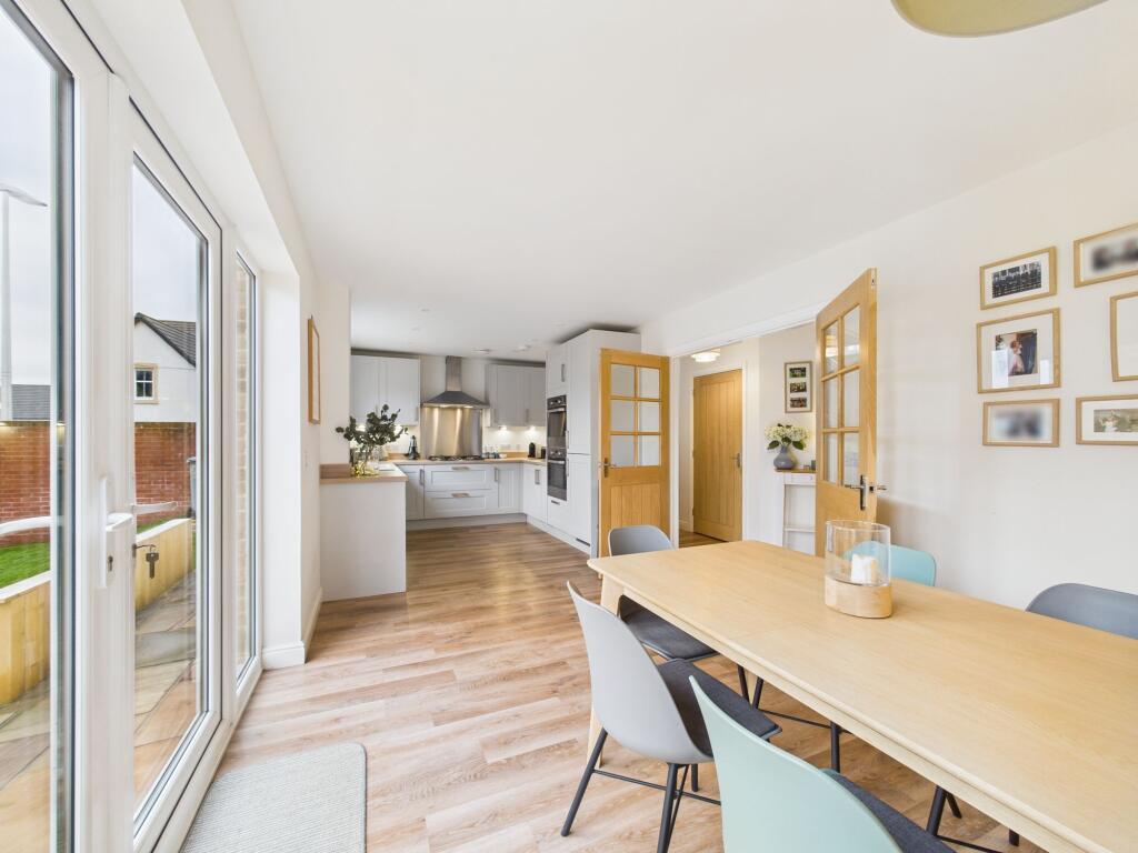 Kitchen/Dining