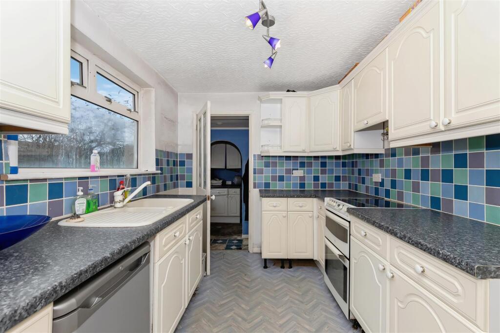Kitchen.jpg