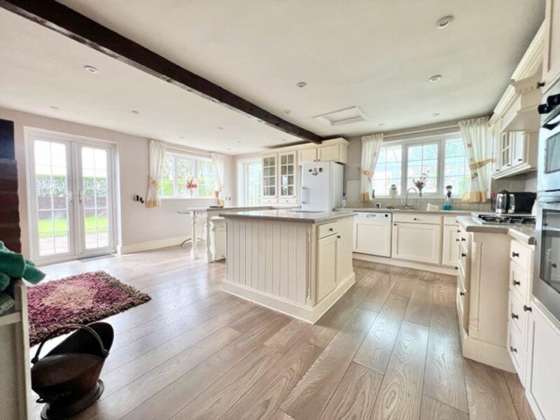 Breakfast kitchen view 2