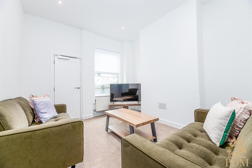 15 Chippendale Street (1 of 26).jpg