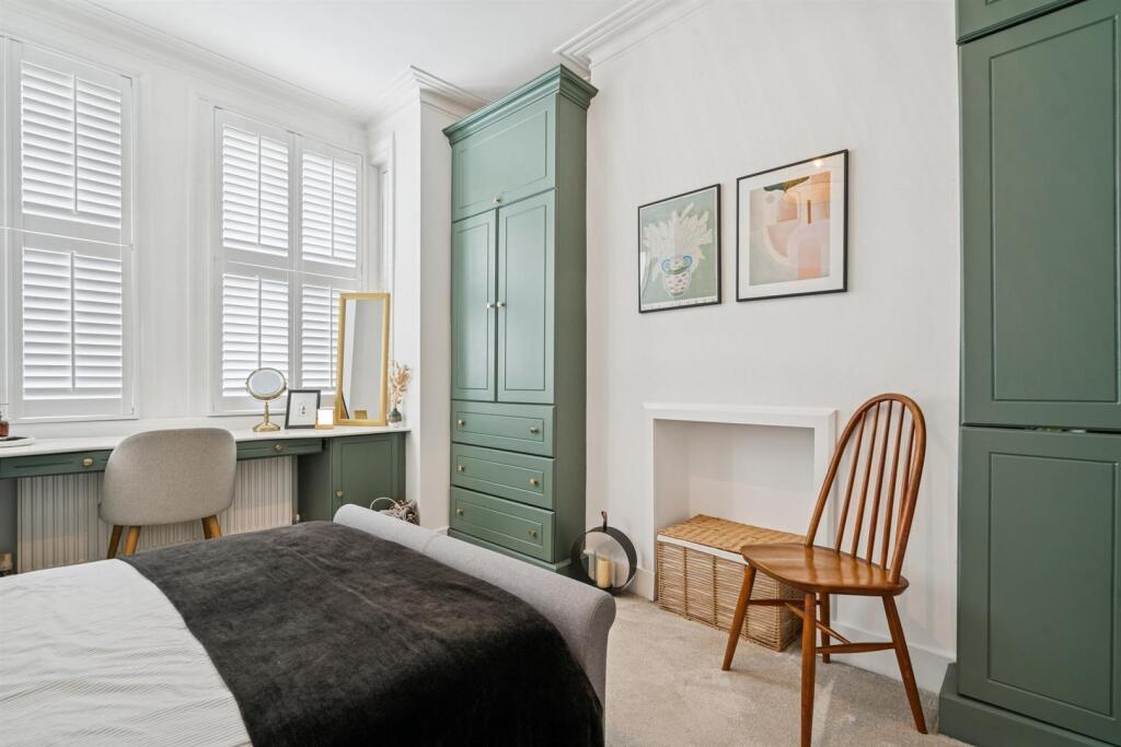 GFF 77 Fortescue Road Colliers Wood SW19 2EA bedro