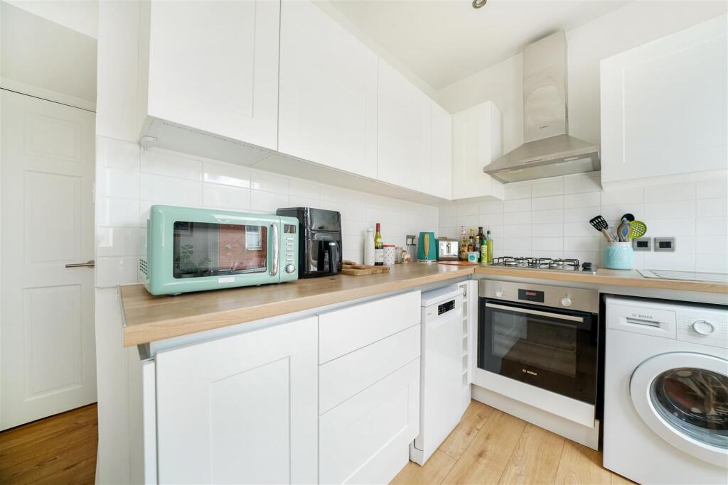 38B Maybury Gardens - CrFUfl7u7pn8dAiWAQpX.jpg