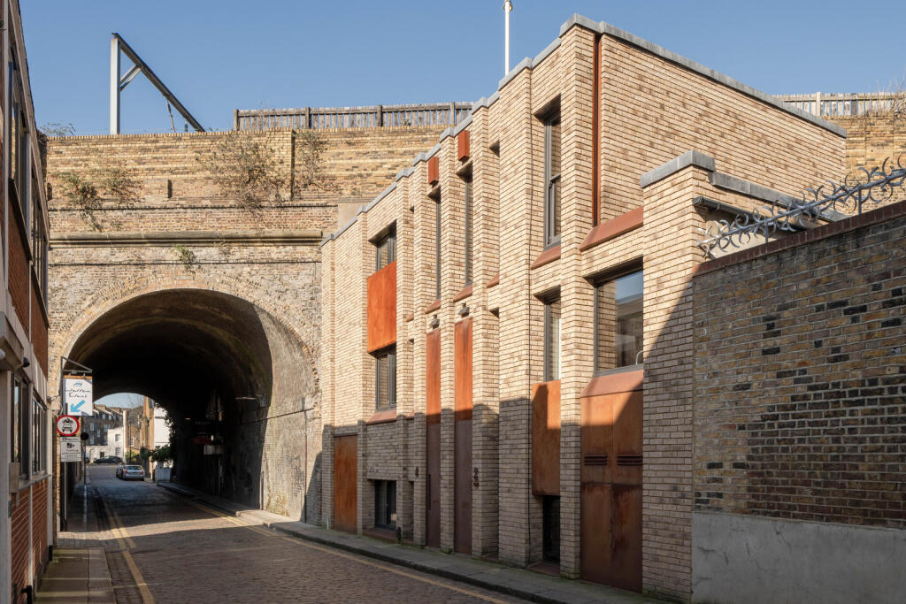 266083 - Prowse Place, London NW1 - high res - ...