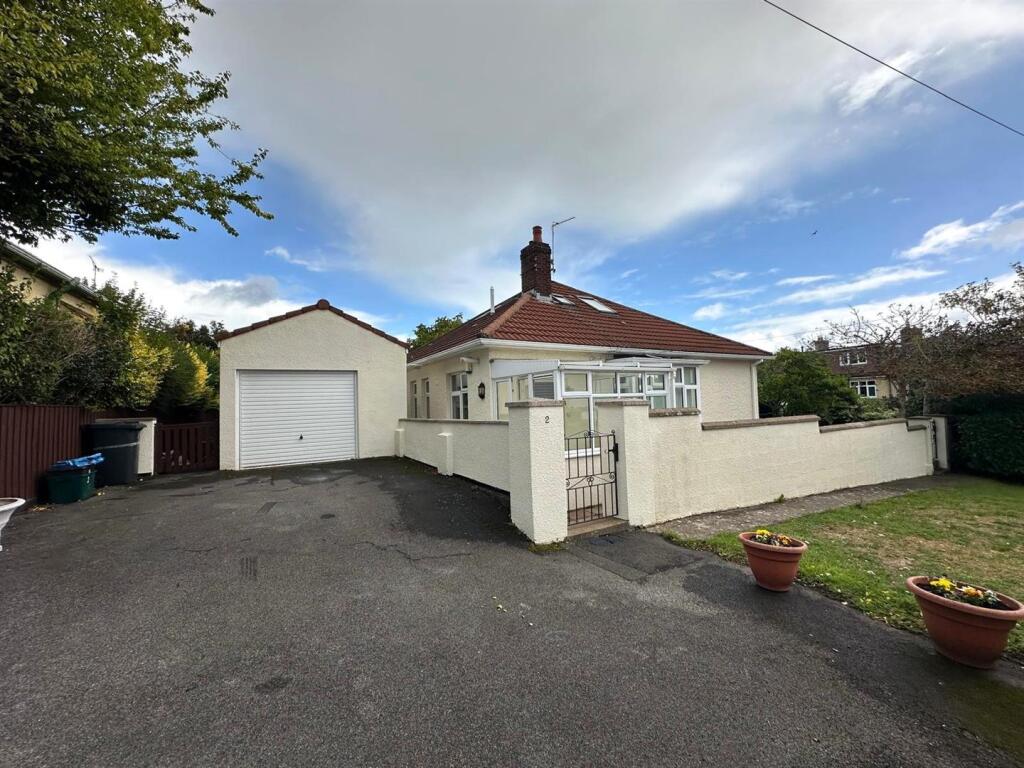 Garage and parking.jpg