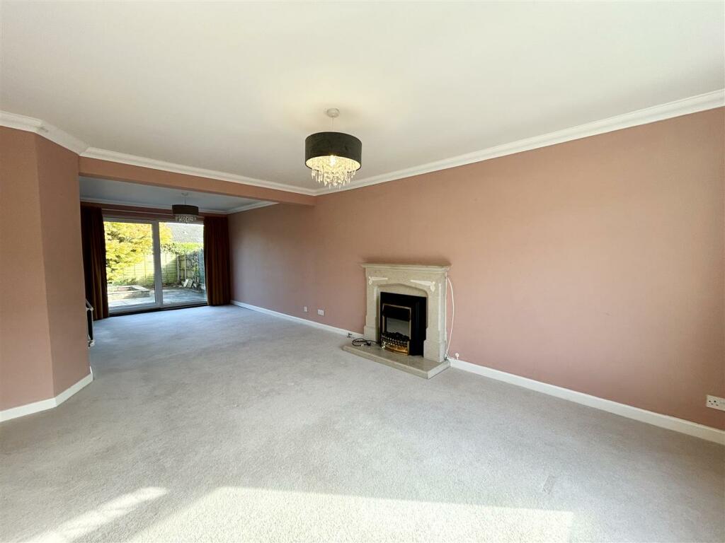Living room.jpeg