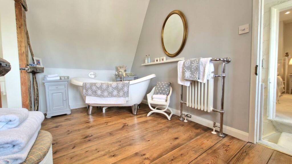 Cottage - Principal En-Suite