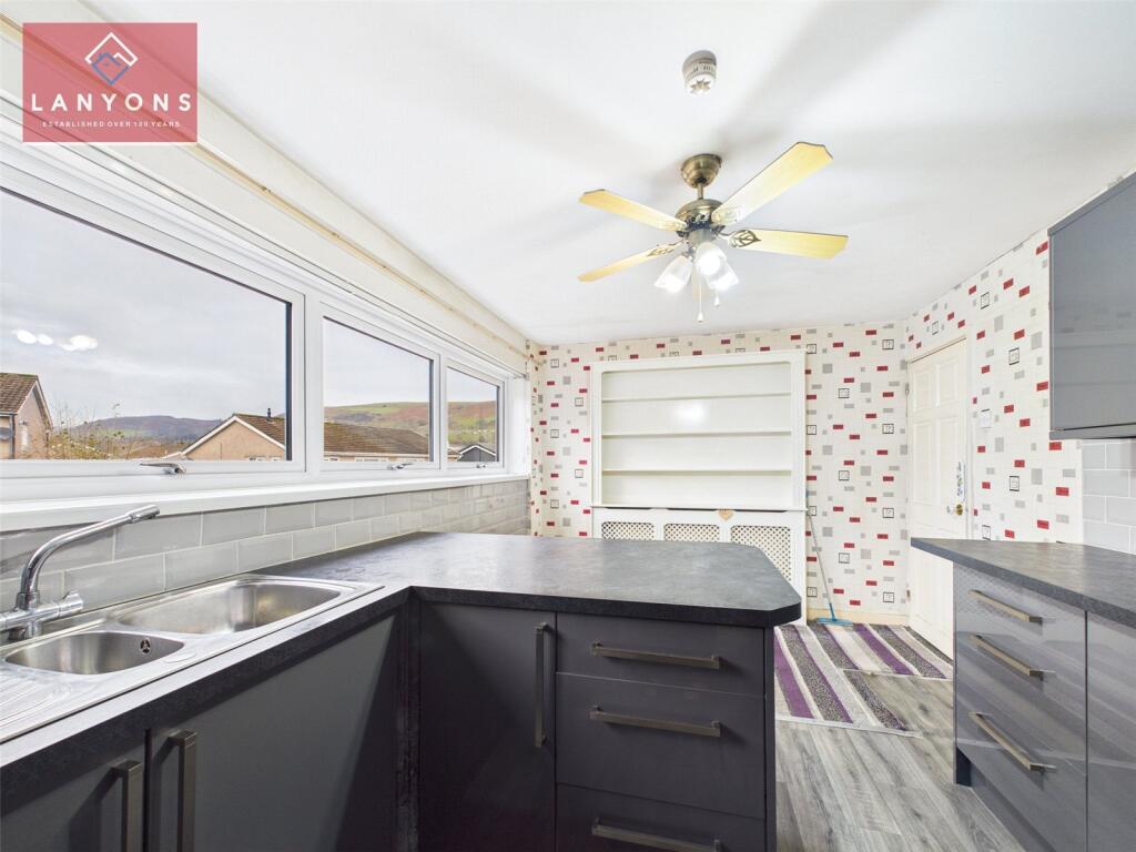 Caemawr Gardens, Porth, Rhondda Cynon Taf, CF39