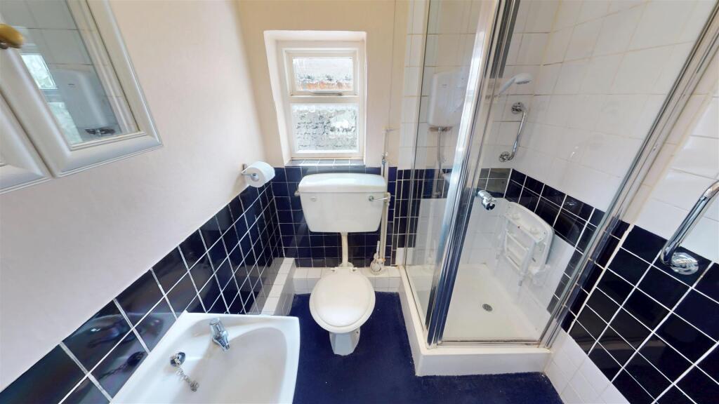 Railway Terrace Bathroom