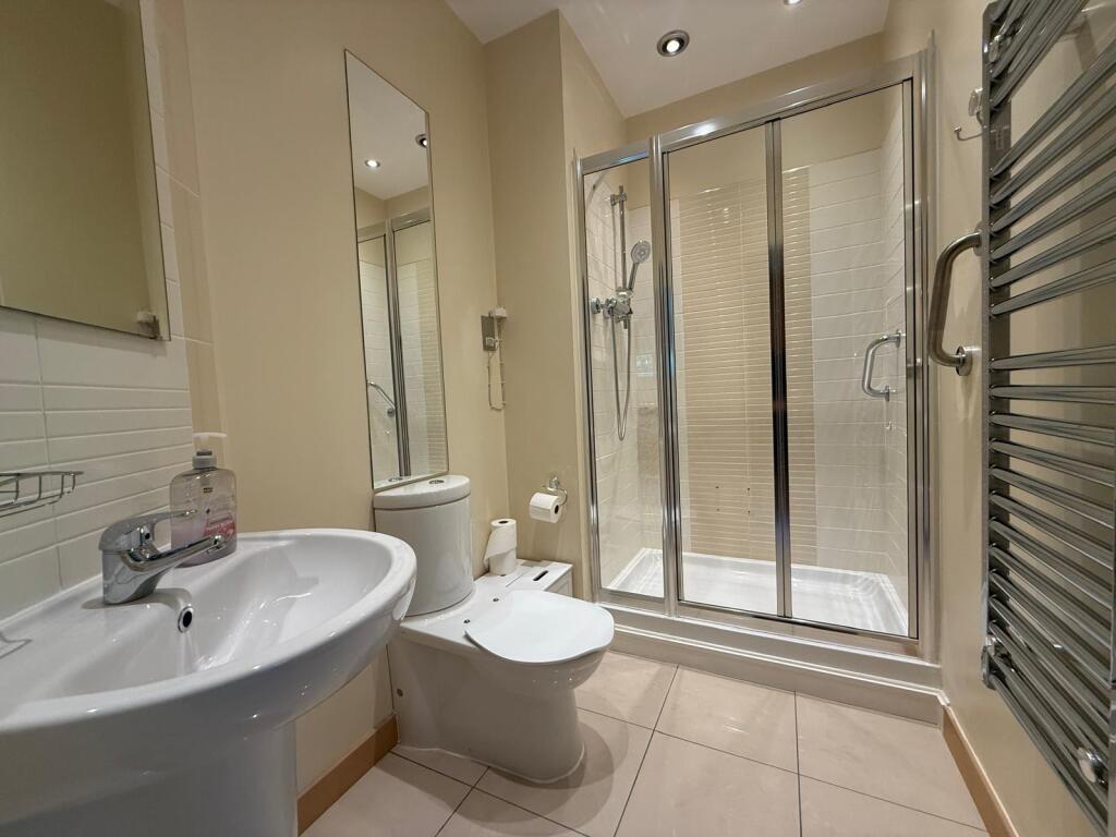 Bedroom Two En-suite