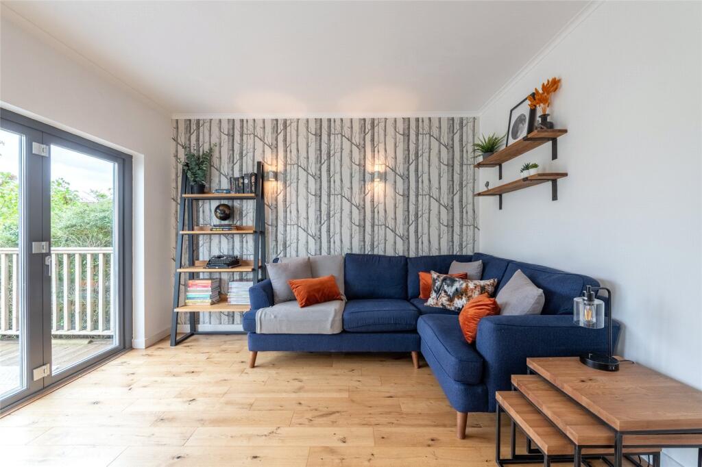 Lovedale Avenue 1196