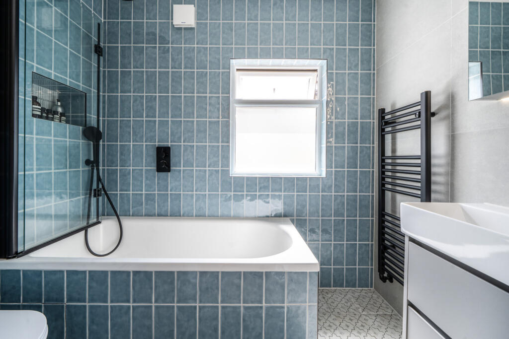 1306368-21-6852b0...