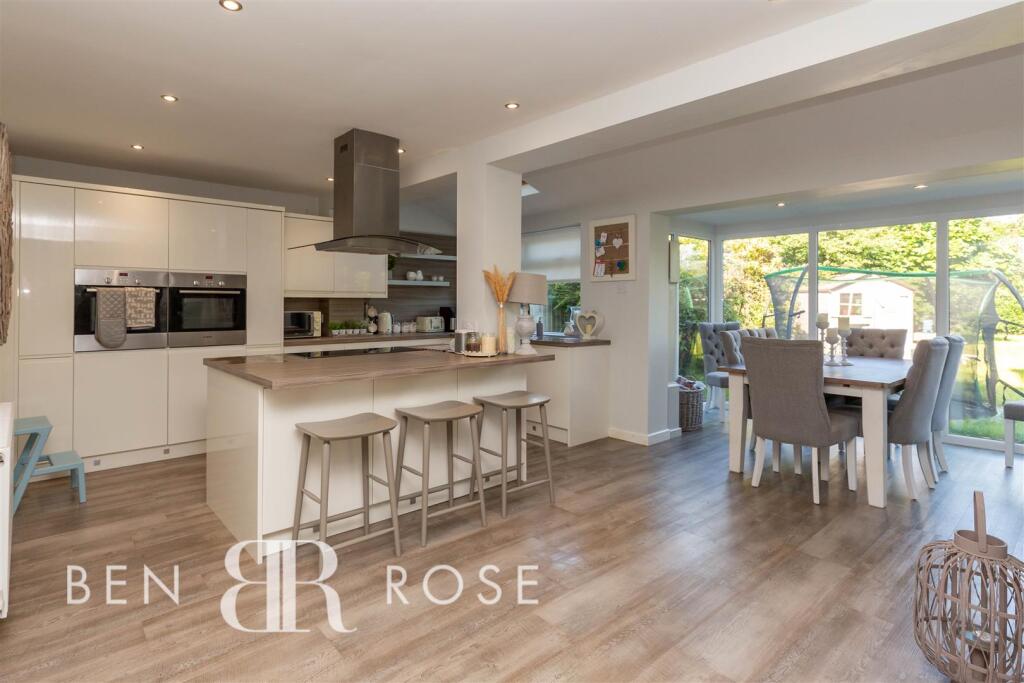 Kitchen/Diner/Family Room