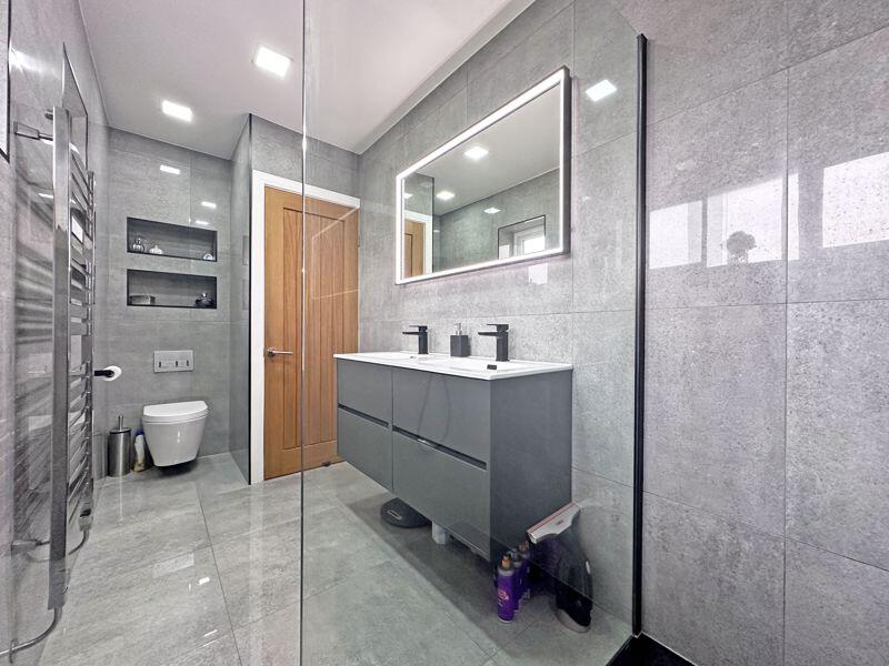 Family Shower Room