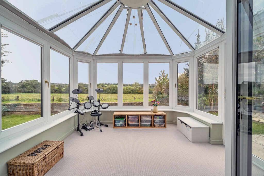 12 resized_1364332-21-68e9098b067a0