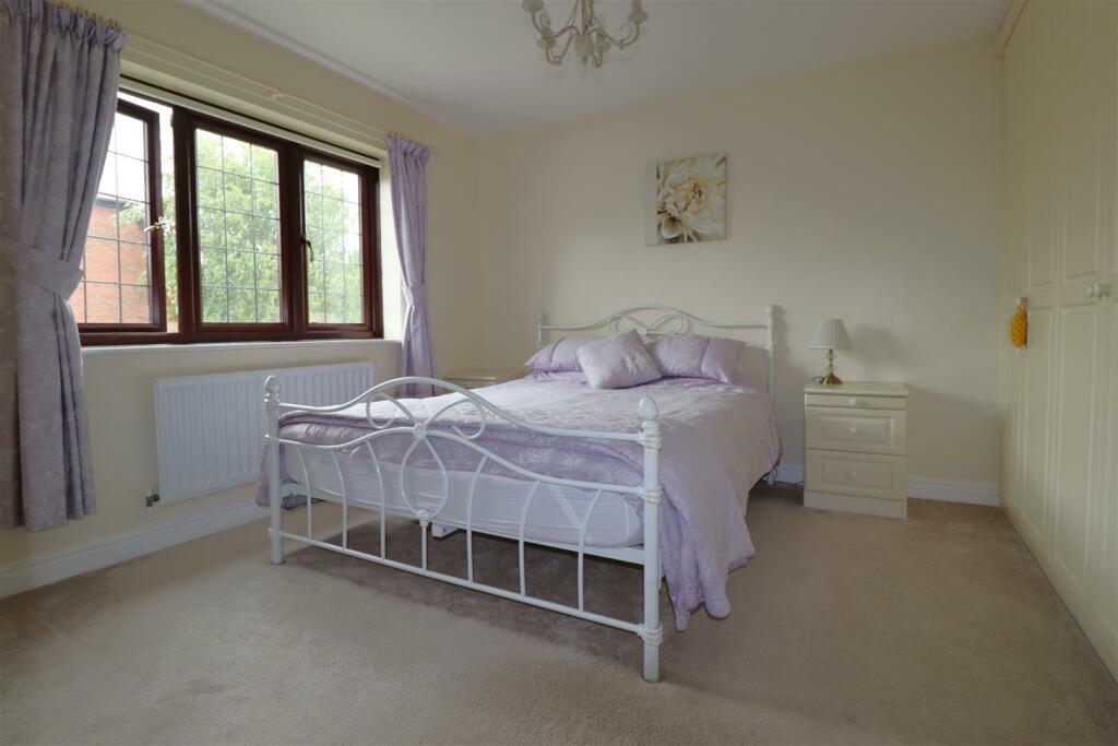 Bedroom 2.JPG
