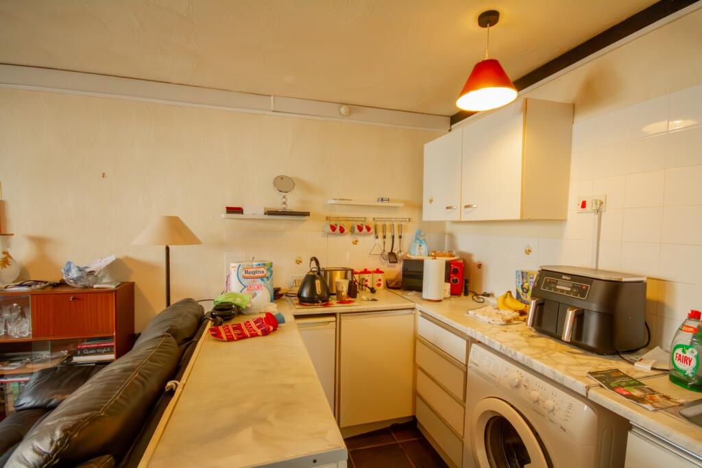 To Book A Viewing Call TPS Lostwithiel on 01208 87