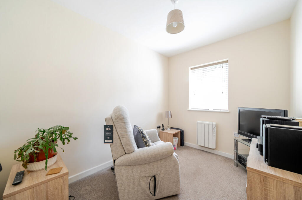 1334496-8-6895db8...