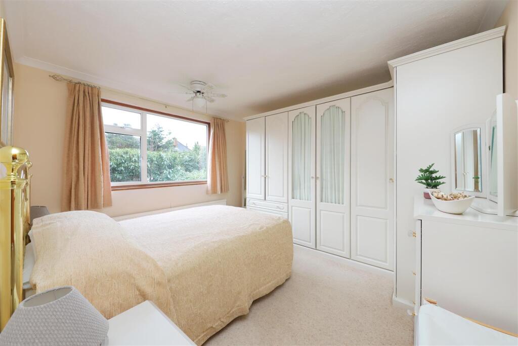 17 Fairacres (2) copy.jpg