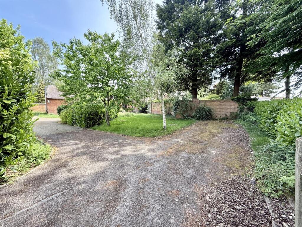 Driveway2.jpg