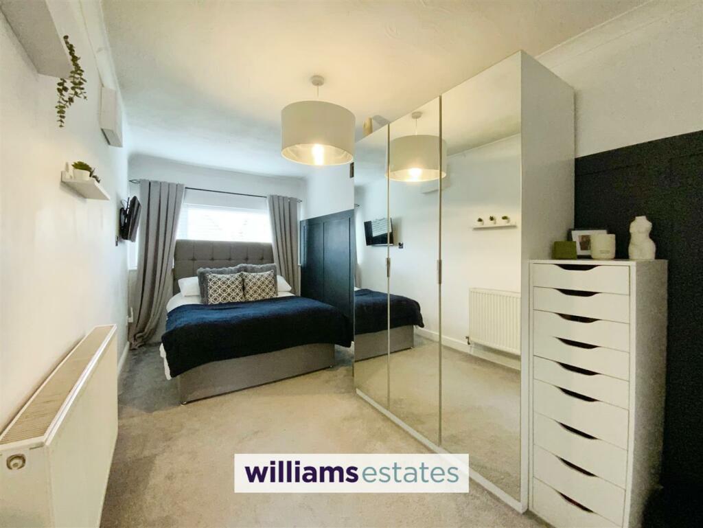 ground floor bedroom 4