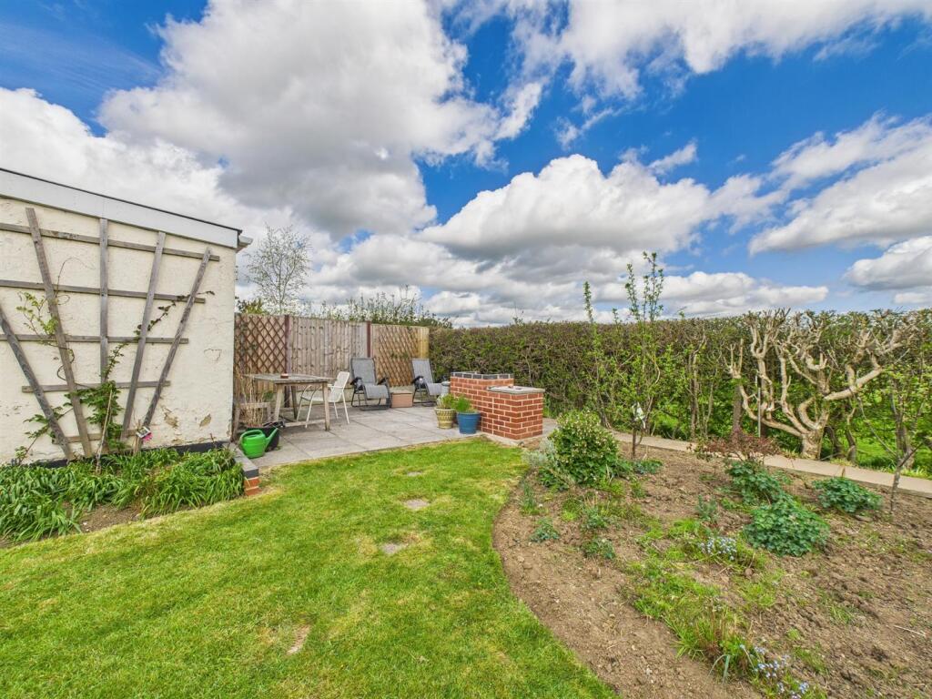 Enclosed Rear Garden