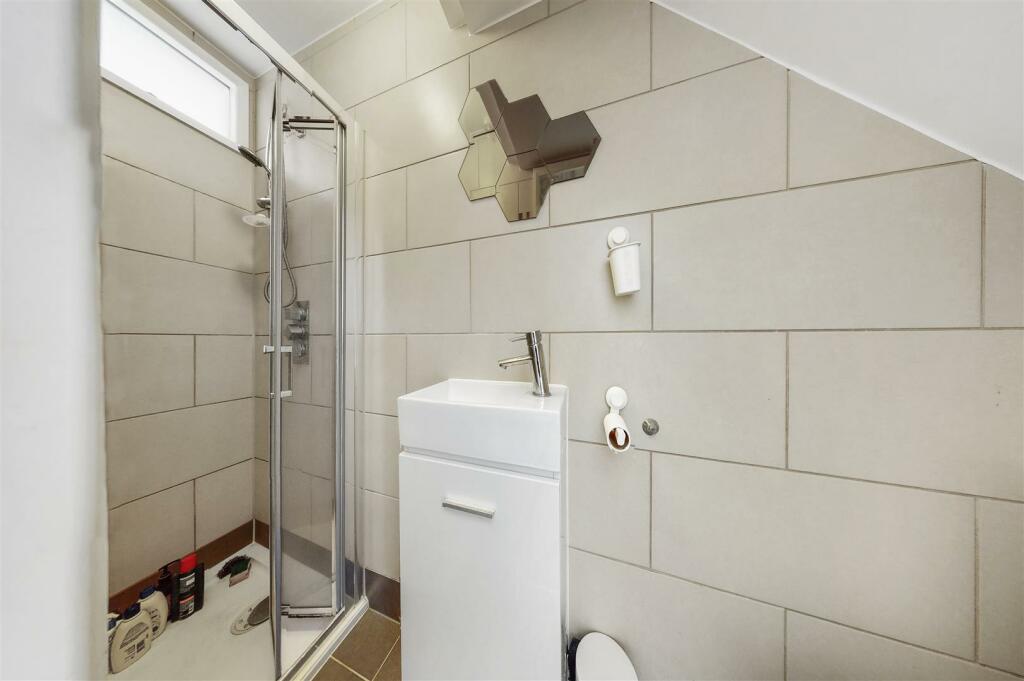 218e High Street - 20lOB72PBiFwiDkESuqN.jpg