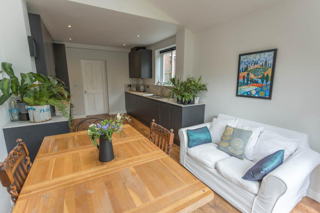 Kitchen/Diner/Family Area