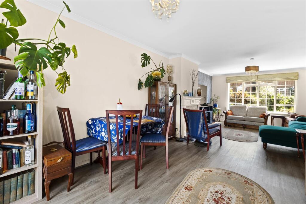 dining area #2.jpg